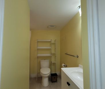 For Lease - 7 HARBOUR Crescent Unit# Unit 2, Wasaga Beach, Ontario - Photo 2