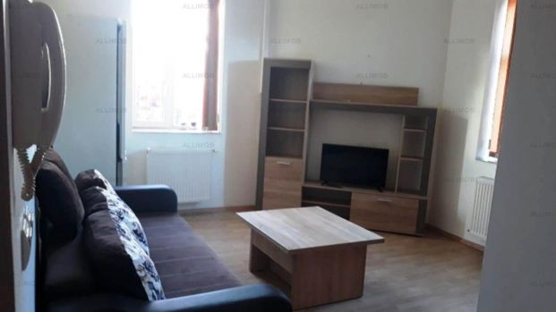 Apartament 2 camere in Ploiesti, zona centrala - Fotografie 1