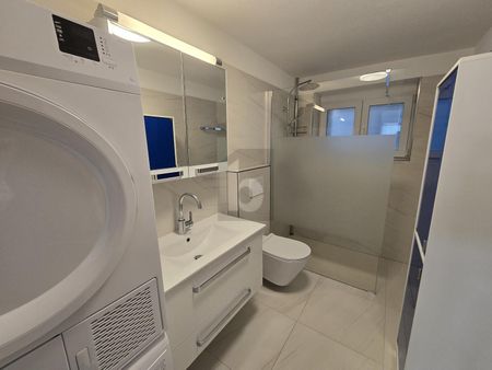 SOLEGGIATO E TRANQUILLO CON GIARDINO - Foto 5