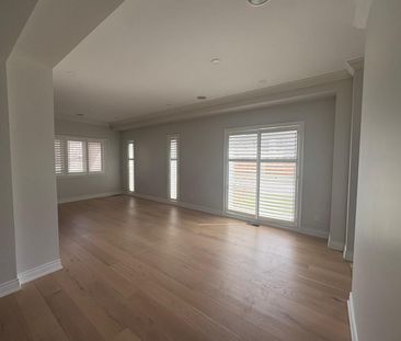 For Lease - 338 Ashbury Road, Oakville, Ontario - Photo 4