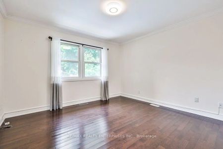 Detached Home For Lease | W9248483 - Photo 5