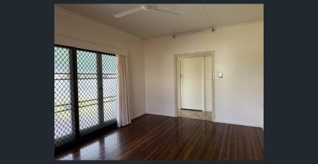 North Mackay - Close to Schools and Town - Photo 2