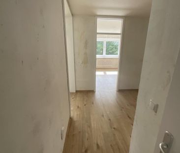 Erstbezug nach Modernisierung! 4 Zimmerwohnung sucht neue Mieter! * 1 Monat mietfrei* - Foto 1