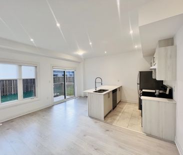 For Lease - 149 Gateland Drive, Barrie, Ontario - Photo 4