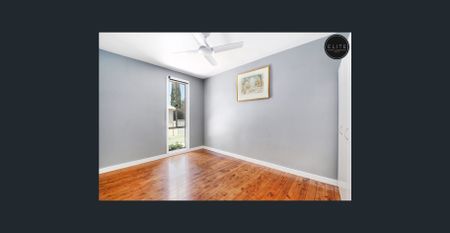 Freshly Refurbished Two Bedroom Unit in Prime Location - Photo 2