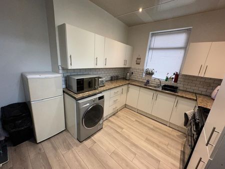 4 Bed Semi-Detached House, Brookfield Road, S7 - Photo 5
