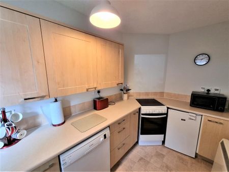 2 bedroom flat to rent - Photo 5