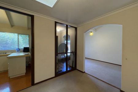 WHISPER QUIET TWO BEDROOM VILLA - Photo 5