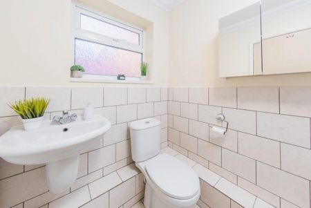 6 bedroom terraced house to rent - Photo 2