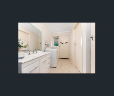 Low maintenance living! - Photo 5