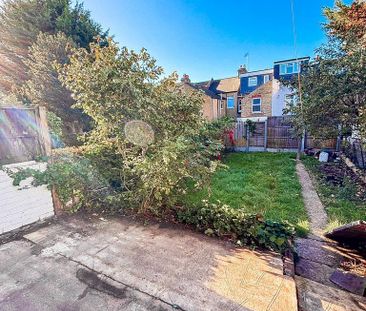 3 bedroom detached house to rent - Photo 1