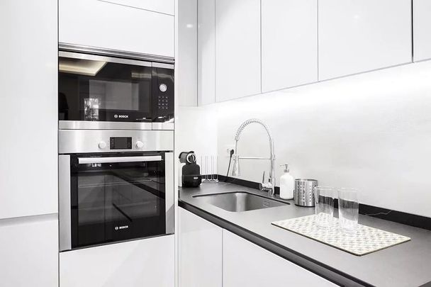 Madrid, Community of Madrid 28000 - Photo 1