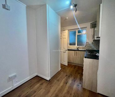 1 bedroom flat to rent - Photo 6