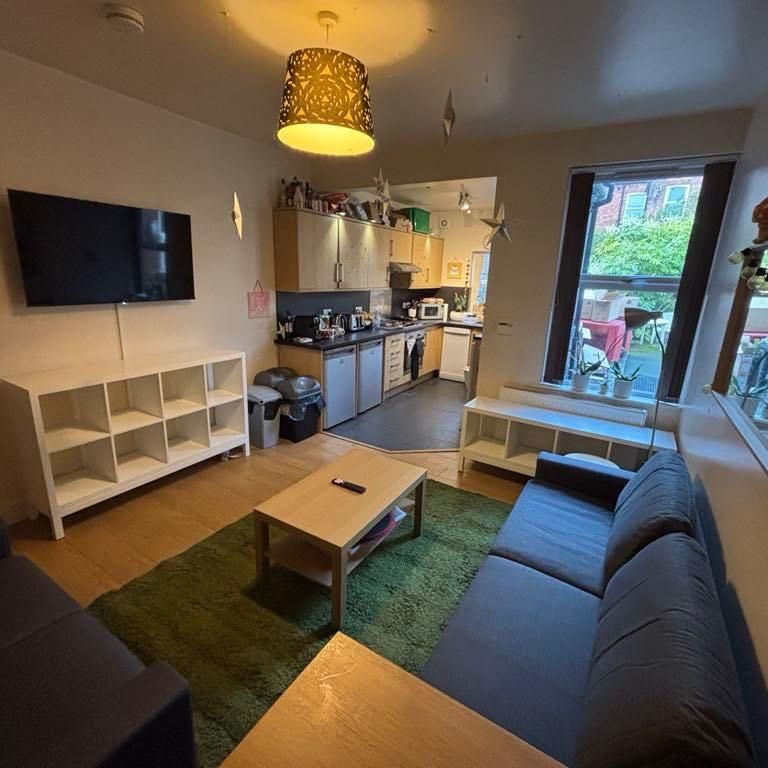 4 bedroom house share to rent - Photo 1