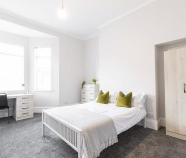 5 bedroom terraced house to rent - Photo 4