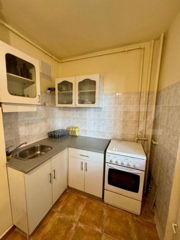 Apartament cu 1 camera, decomandat, 35 mp, zona Primaverii - Fotografie 3