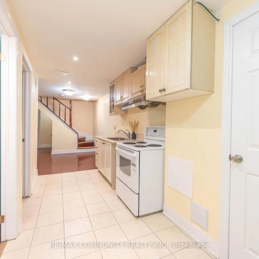 3 GROSBEAK CRESCENT - Photo 1