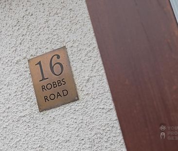 Room 2, 16 Robbs Road - Photo 2