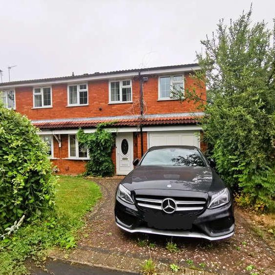 The Greens, Edge Hill Drive, Perton, Wolverhampton, West Midlands, WV6 - Photo 1