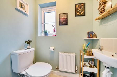 2 bedroom semi-detached house to rent - Photo 3