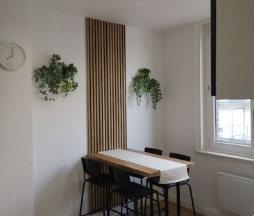 Location Appartement 2 pièces 43m² LA MADELEINE 59110 - Photo 4