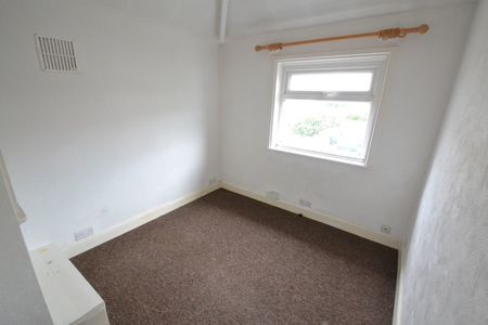 3 Bed Semi-Detached House, Charfield Road, BS10 - Photo 2