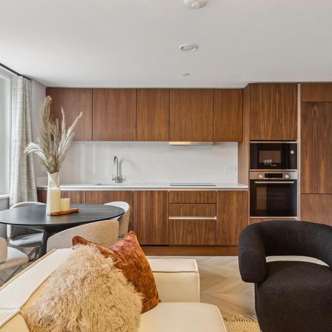 3 bedroom flat to rent - Photo 1