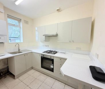 Grosvenor Road, Hyde, SK14 5AH - Photo 2