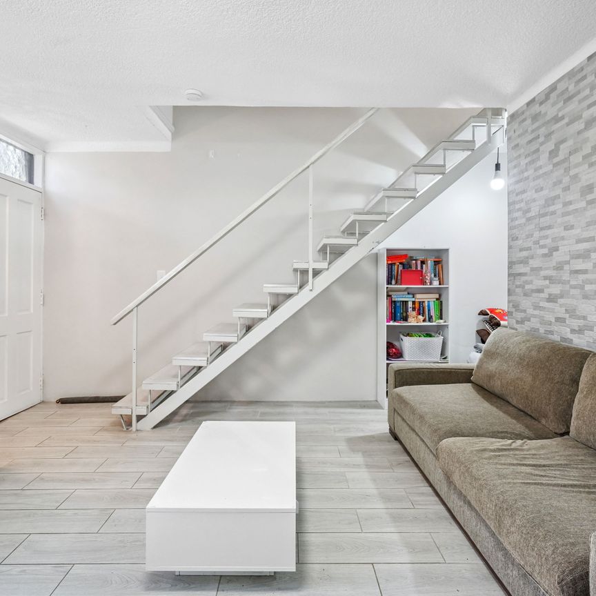 Peaceful Retreat Close to Everything You Need!! - Photo 1