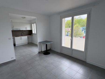 Appartement T1 Pontault-Combault à louer - Photo 3