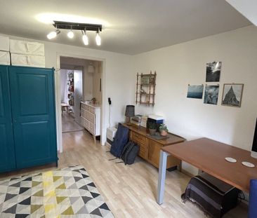 Zentrale 1.5 Zi.-Dachwohnung mit Lift - Photo 2