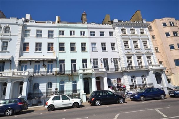 2 bed apartment to rent in Marina, St Leonards On Sea - Photo 1