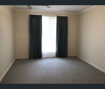 19 Casino Court, Torquay, Vic 3228 - Photo 2