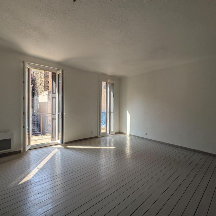 Location Appartement 1 pièce 44m² PORT VENDRES 66660 - Photo 1
