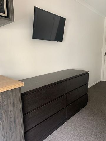 Bedsit for rent, fully furnished, internet, power - Photo 4