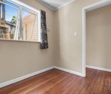 4 Bedroom House in Glen Eden - Photo 6