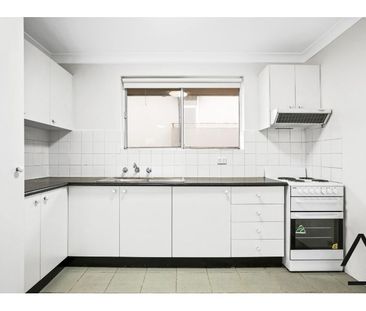 Bright and modern two-bedroom apartment in Concord - Photo 6