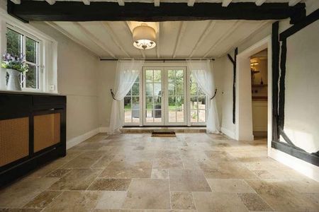High Street, Thurleigh, Bedford, Bedfordshire, MK44 - Photo 5