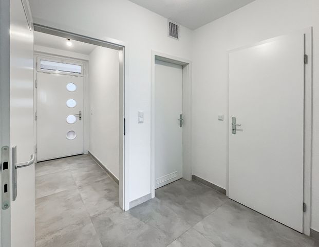 2,5 Zimmer – renoviert – zentrale Lage – große Terrasse - Photo 1