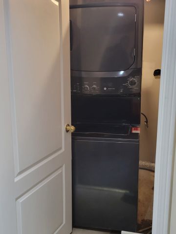 For Lease - 143 Crystal Glen Crescent Unit# 2, Brampton, Ontario - Photo 4