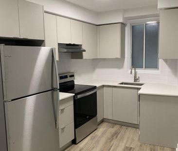 226 - 1255 Sherwood Crescent, Mount Royal - Photo 2