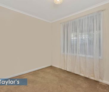 4 BEDROOM FAMILY HOME WITH JUST THE RIGHT SIZED REAR YARD! - Photo 1