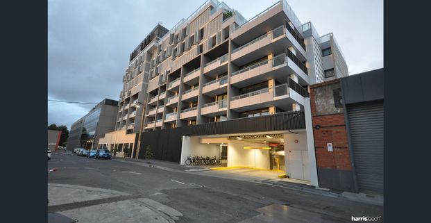 ONE BEDROOM APARTMENT IN THE HEART OF RICHMOND - Photo 1