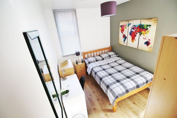 130 Monks Road, Lincoln, Lincolnsire, LN2 5PH - Photo 1