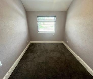 1 bedroom Flat To Let - Photo 1
