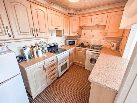 Red Lion Close, Tividale, Oldbury, B69 - Photo 5