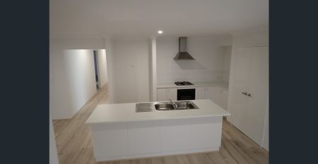 FRESH, MODERN, GREAT LOCATION-----HOME OPEN – FRIDAY 12/12/2025 – TIME 12:00PM TO 12:30PM - Photo 3