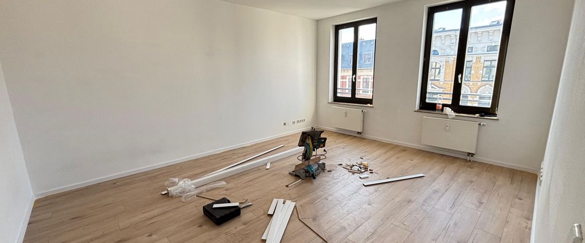 Für Sie in Sanierung! 4-Raum-Wohnung direkt am Hasselbachplatz - Photo 1