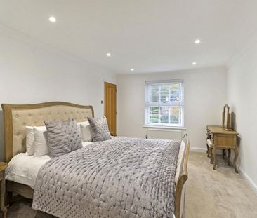 4 bedroom detached house to rent - Photo 4