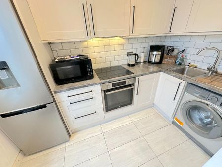 1 bedroom flat to rent - Photo 4